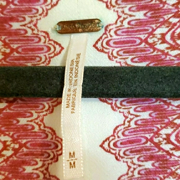 Free People v-neck cropped blouse size M - Picture 6 of 9